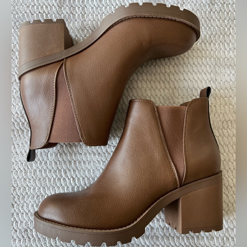 Ankle boots